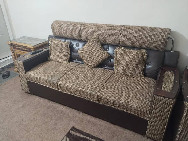 5 Seater Sofa 1