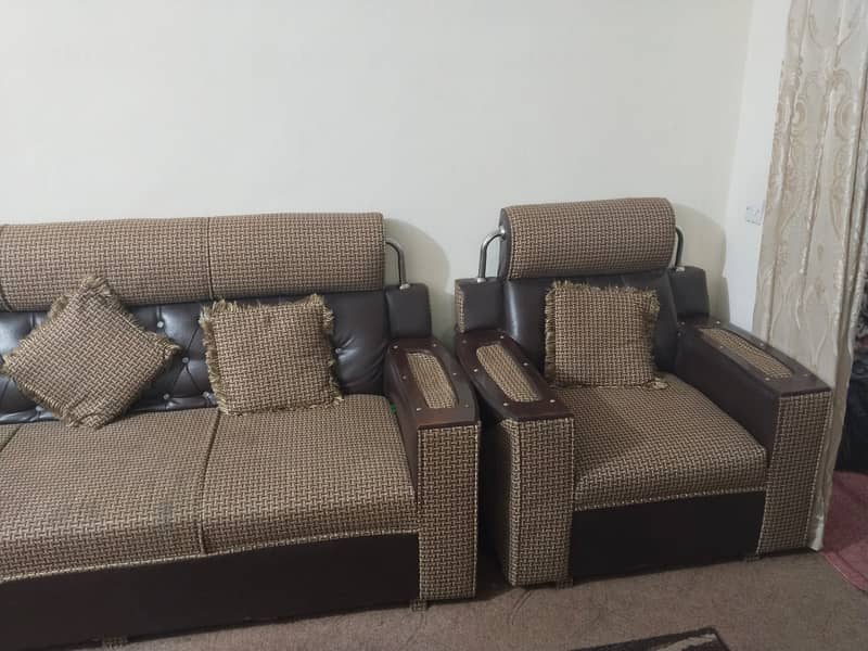 5 Seater Sofa 3