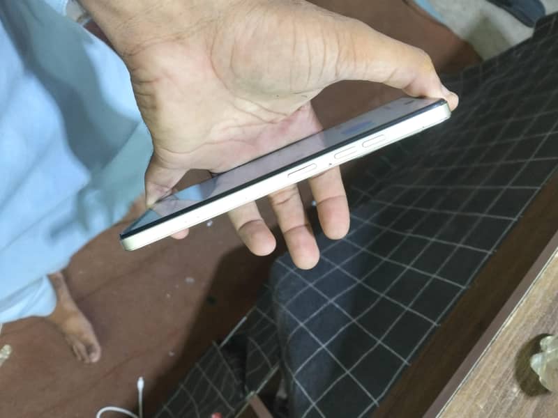 Tecno Spark 20C 3