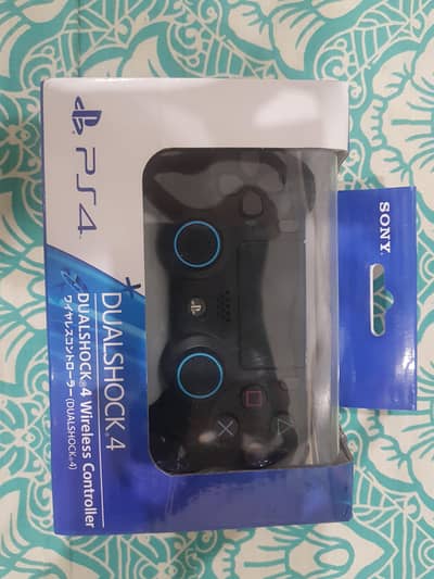 PS4 Wireless Controller – With Box – Great Condition