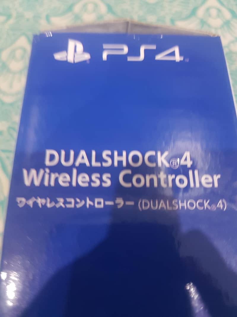 PS4 Wireless Controller – With Box – Great Condition 3