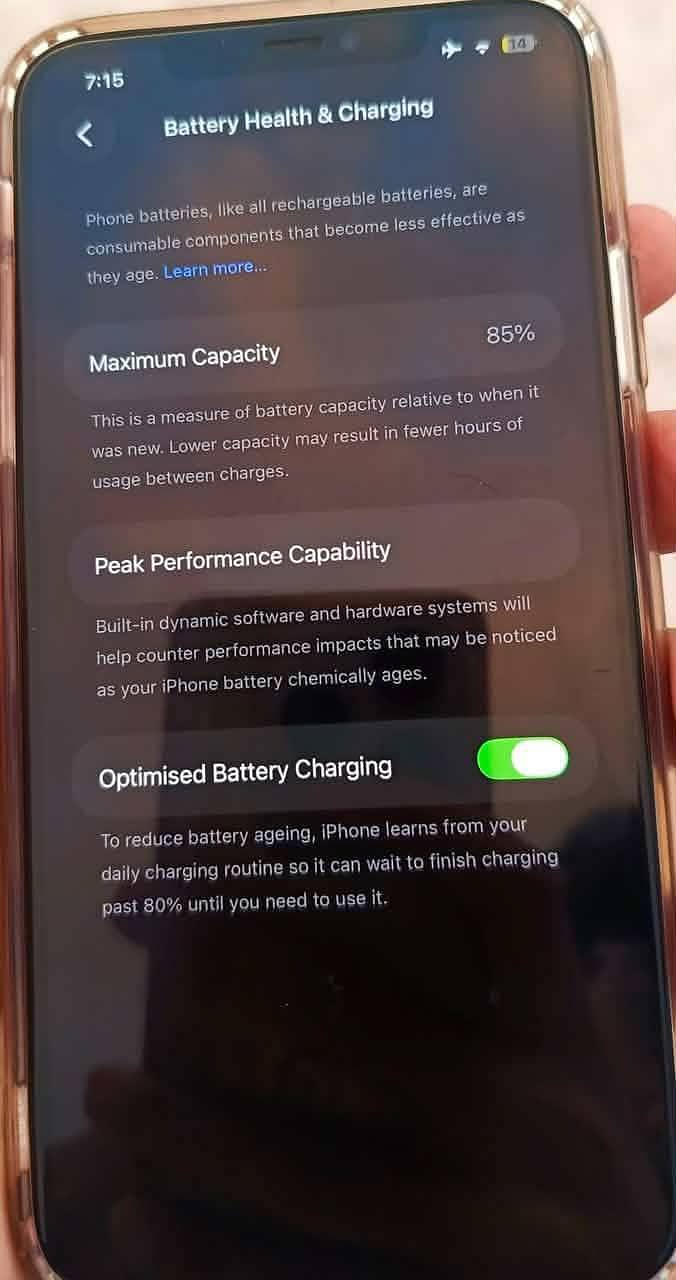 Apple iPhone 11 Pro Max 4