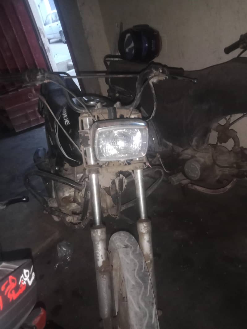 Unique 100cc 2012 1
