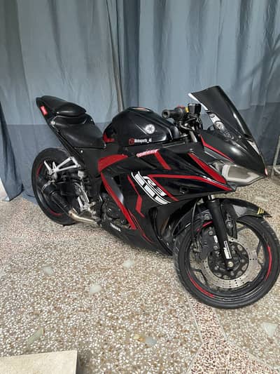 Yamaha R3 replica 250cc heavy bike