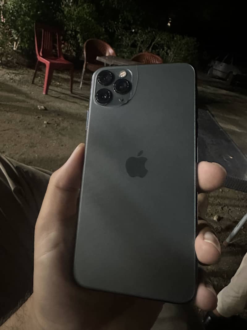 Apple iPhone 11 Pro Max 1