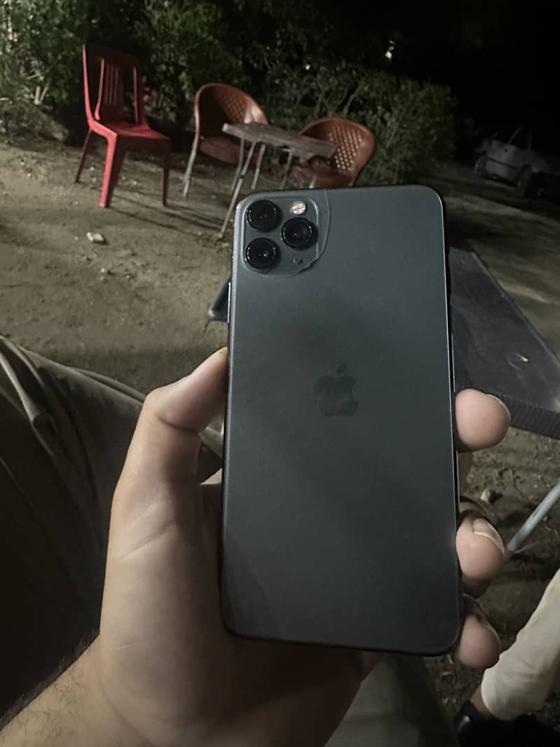 Apple iPhone 11 Pro Max 2