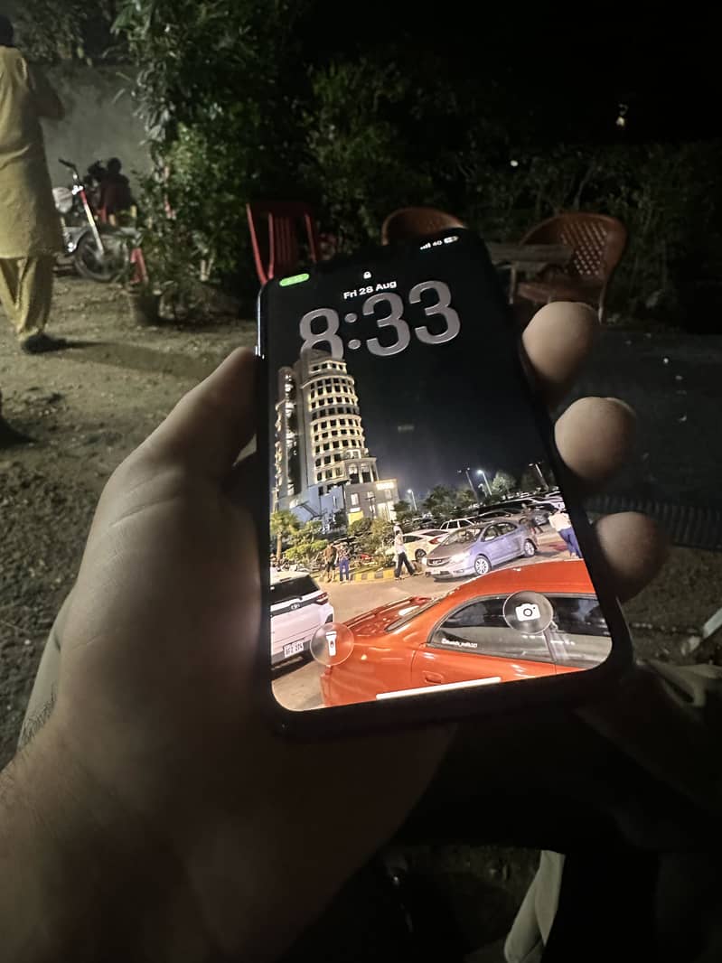 Apple iPhone 11 Pro Max 4