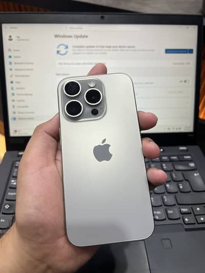 Apple iPhone 15 Pro jv 128gb 84% 10/9.5
