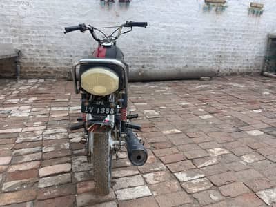 125 model 2019