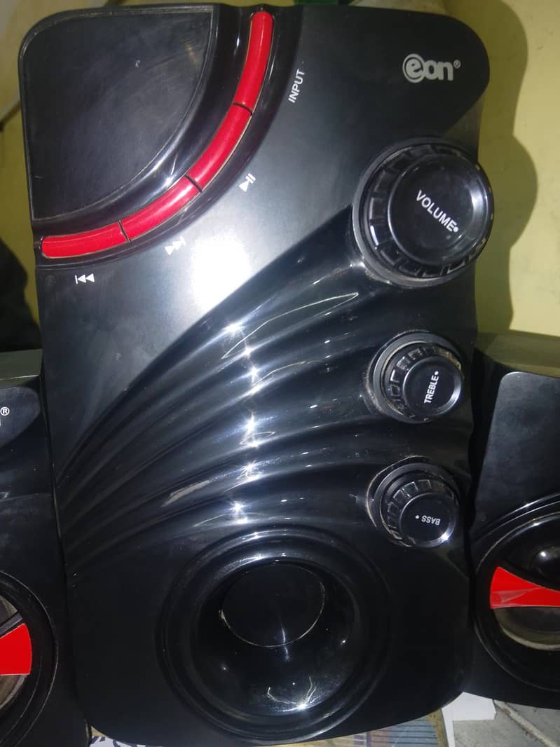 Multimedia Speaker System – Good Condition 1