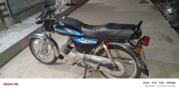 70 bike all ok condition 10 by 9  only serious buyers contact me