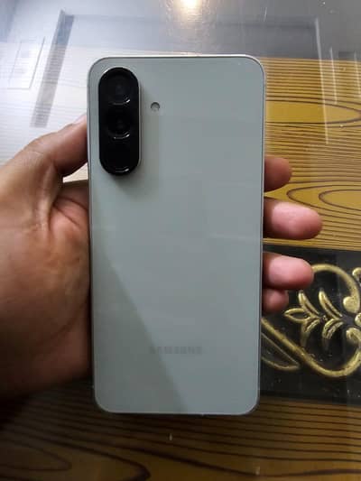 Samsung A56 with original charger 112000