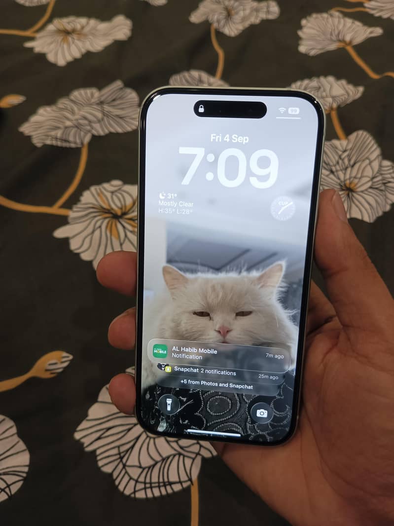 Apple iPhone 15 8