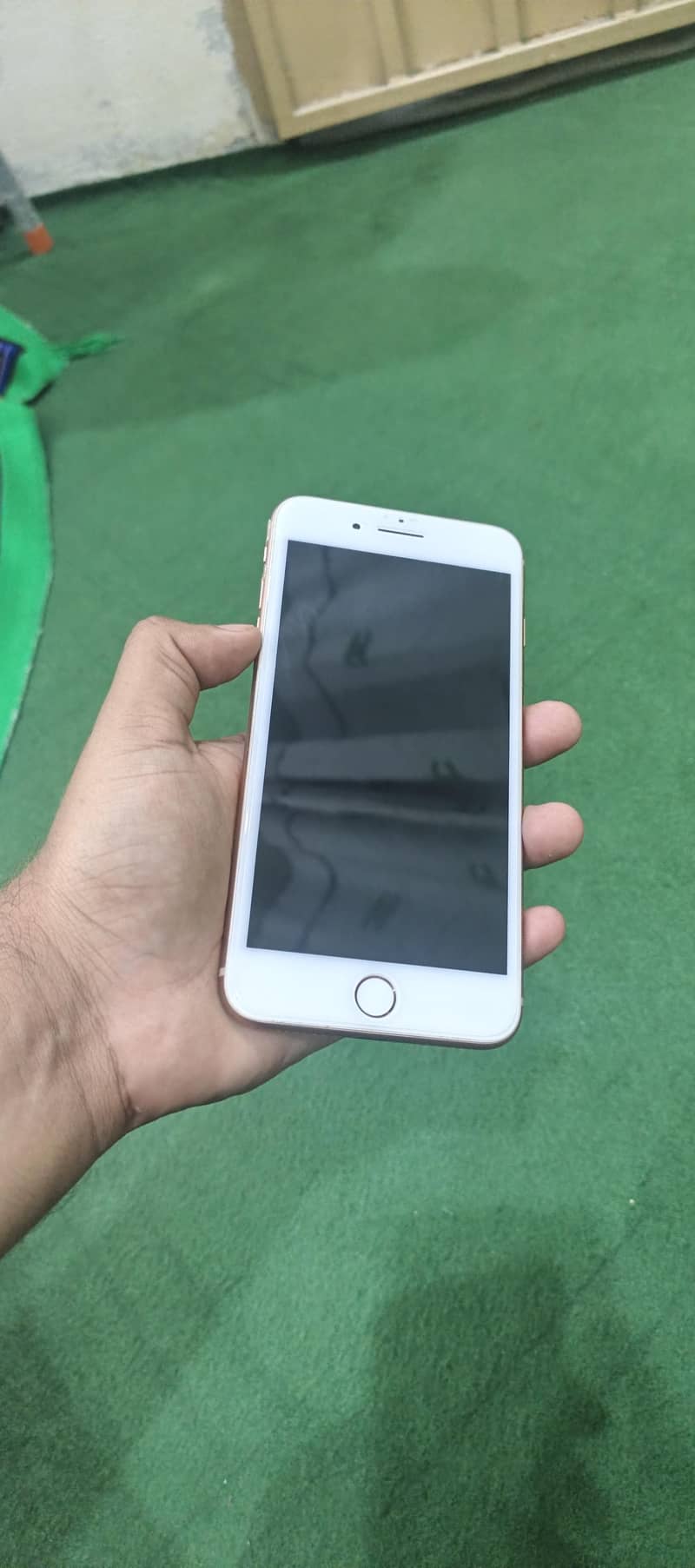 Apple iPhone 8 Plus 2
