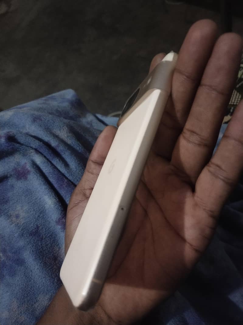 Google Pixel 8 0