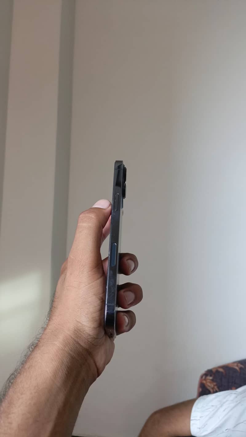 Apple iPhone 13 Pro Max 3