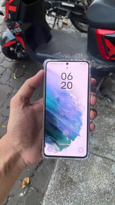 Samsung Mobile S21 8gb ram 128gb memory