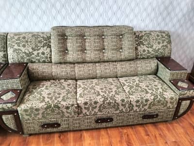 Sofa Sets are available