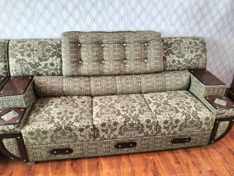 Sofa Sets are available 0