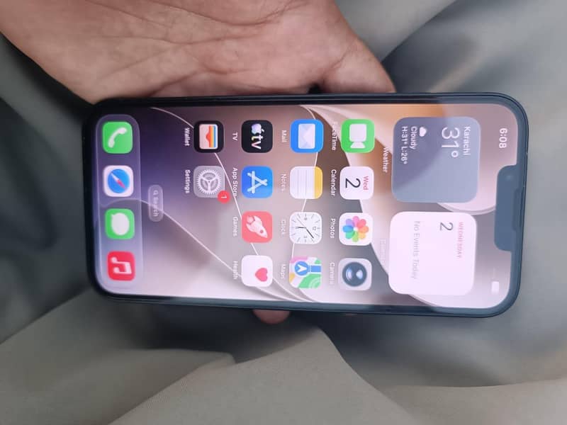 Apple iPhone 13 0