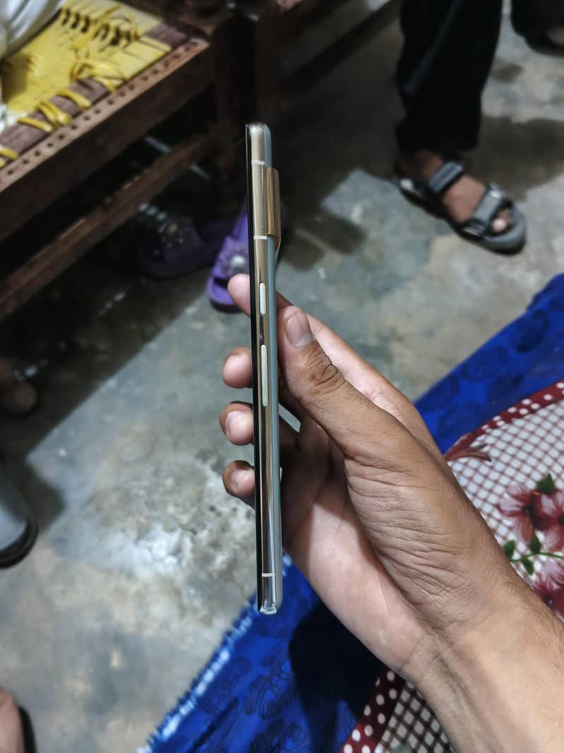 Google Pixel 7 Pro 2