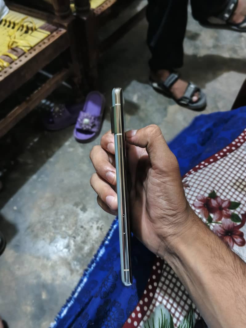 Google Pixel 7 Pro 4