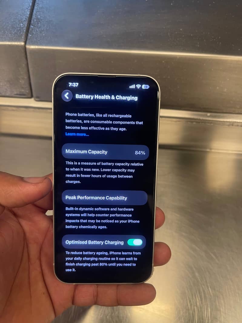 Apple iPhone 13 6