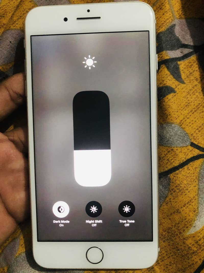 Apple iPhone 8 Plus 6