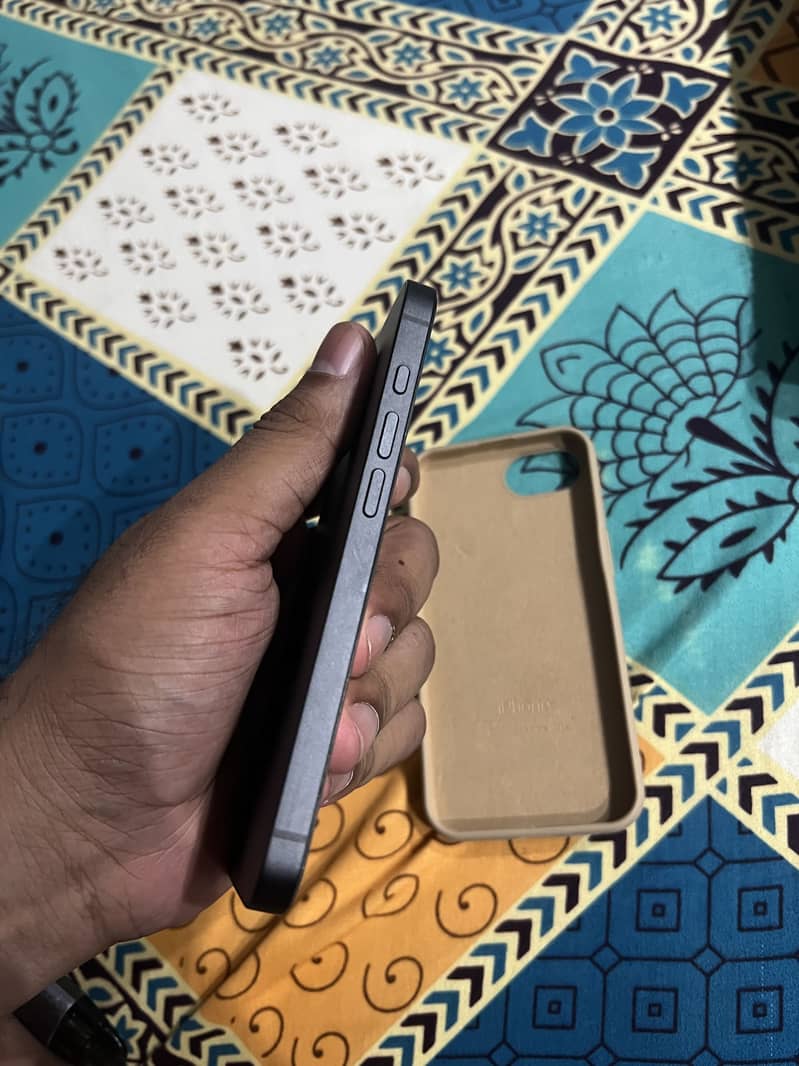 Apple iPhone 16e 10/10 2