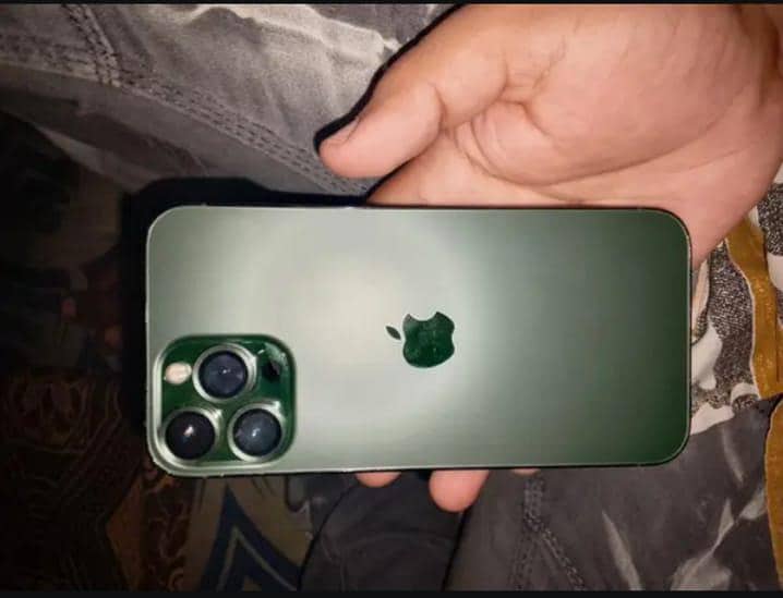 Apple iPhone 13 Pro Max 3