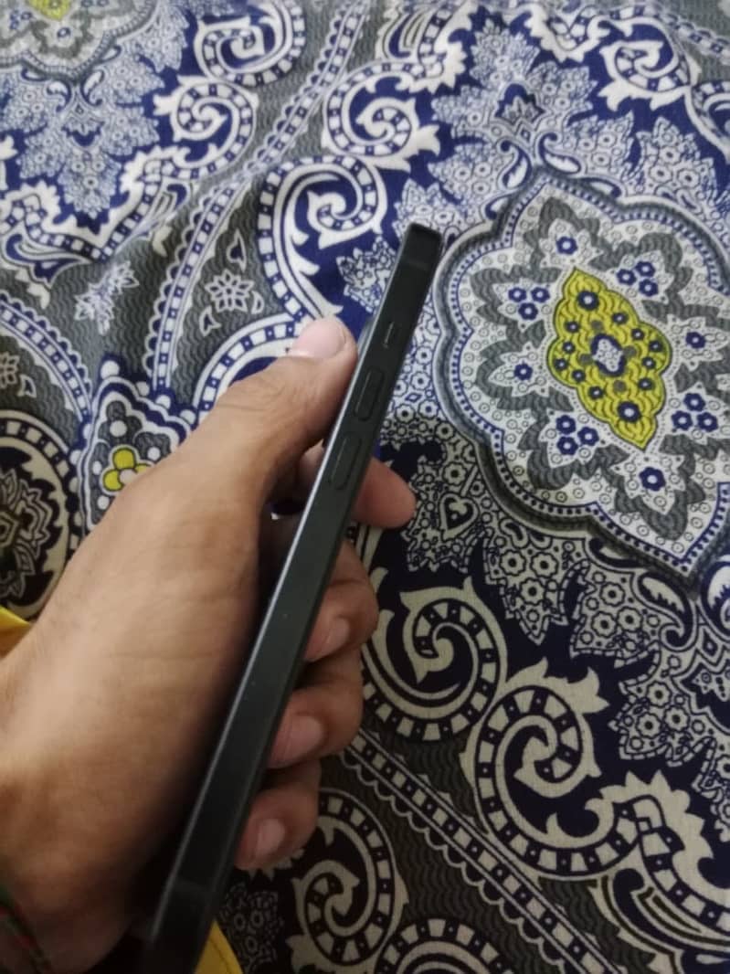 Apple iPhone 15 2