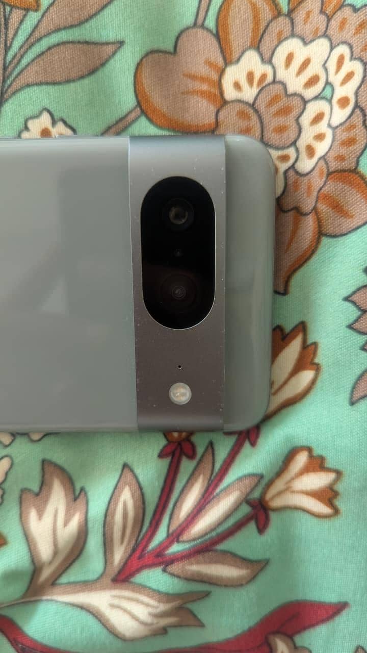 Google Pixel 8 6
