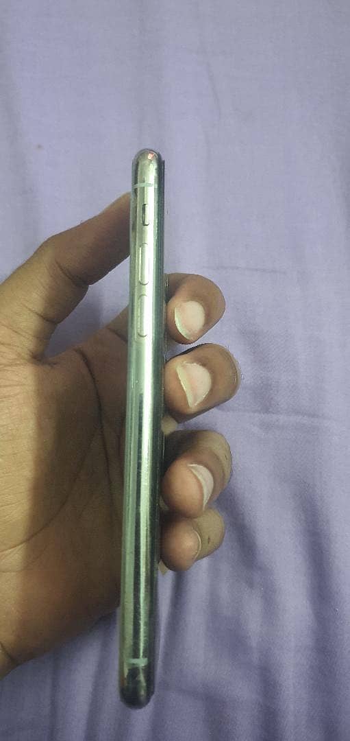 Apple iPhone X 0