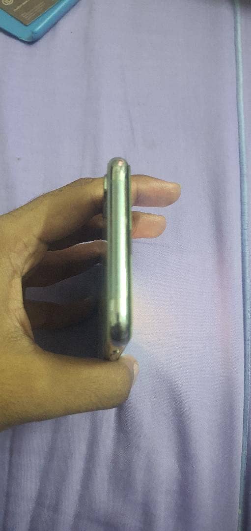 Apple iPhone X 6