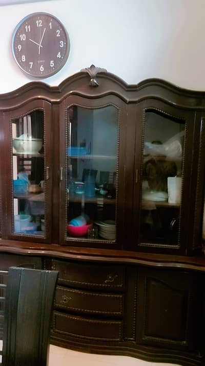 Beautiful crockery divider (show case)