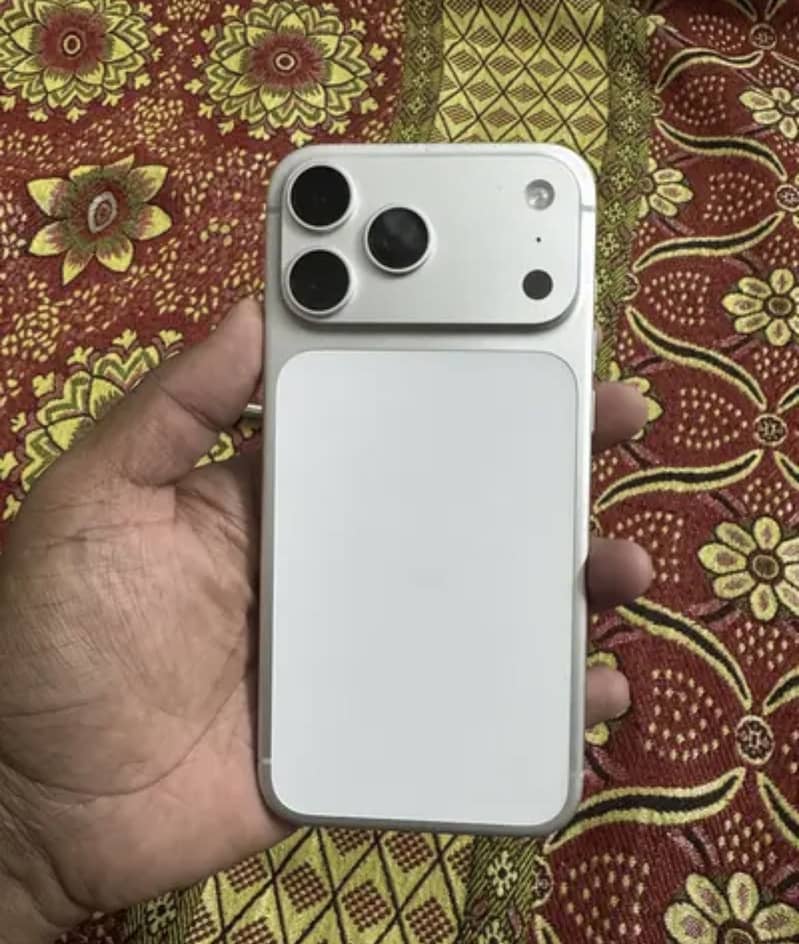 Apple iPhone 17 Pro Max 2
