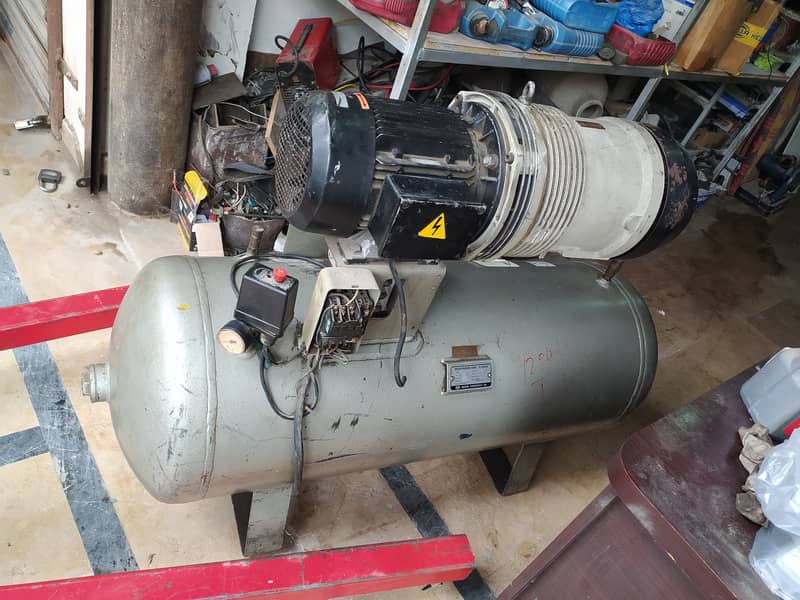 HYDROVANE BRITISH AIR COMPRESSOR 1