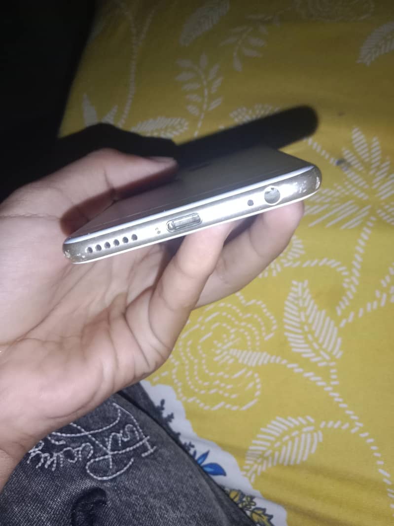 Apple iPhone 6 2