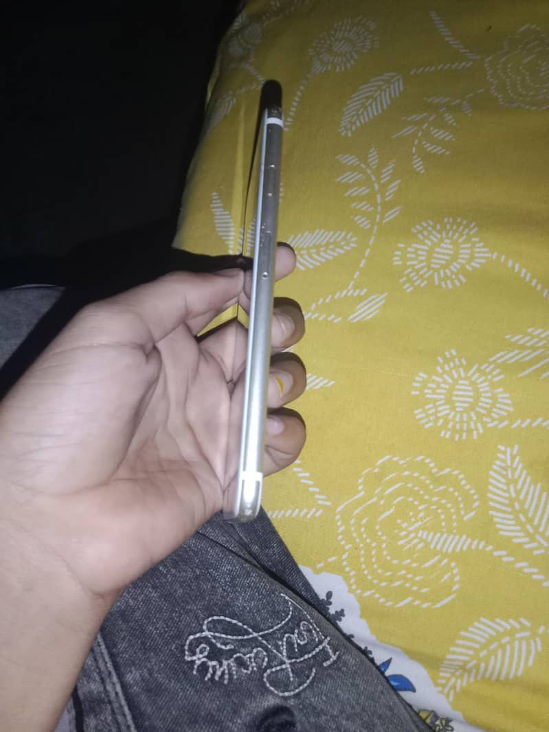 Apple iPhone 6 3