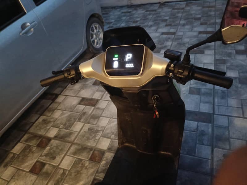 scooty 10