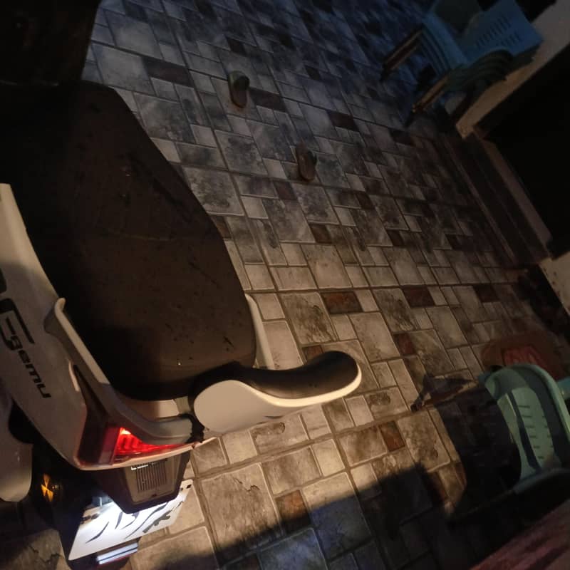 scooty 11