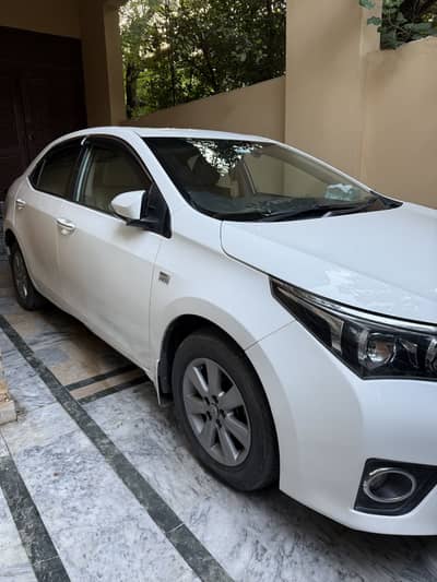 Toyota Altis Grande 2016 climate control lahore registered