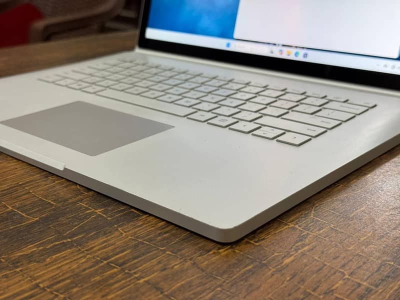 Microsoft Surface Book 3 5