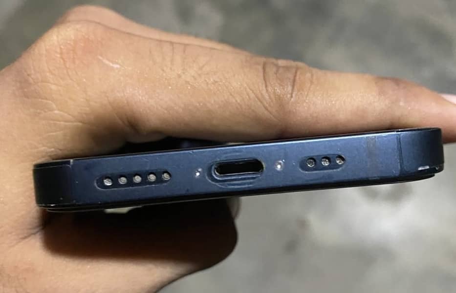 Apple iPhone 13 3