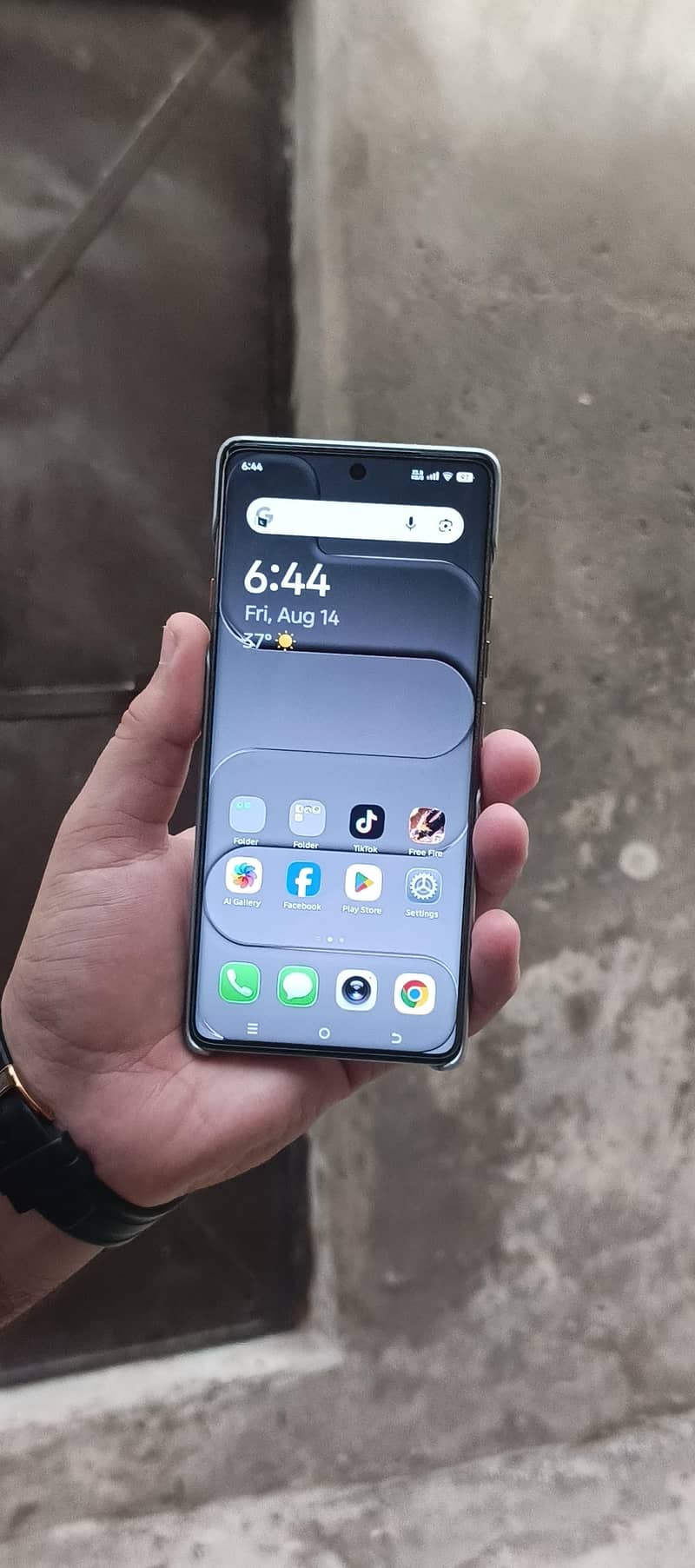 Tecno CAMON 40 Pro 1