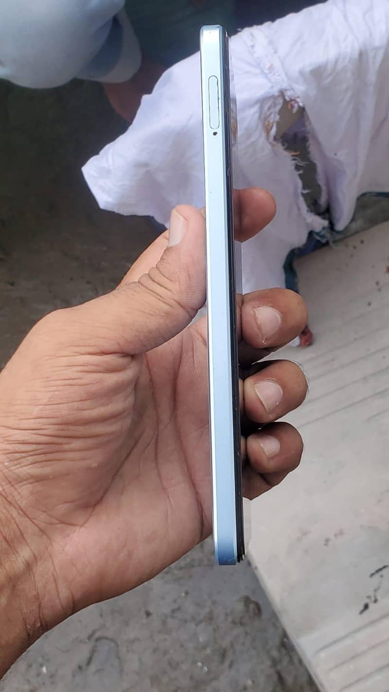 OPPO A60 5