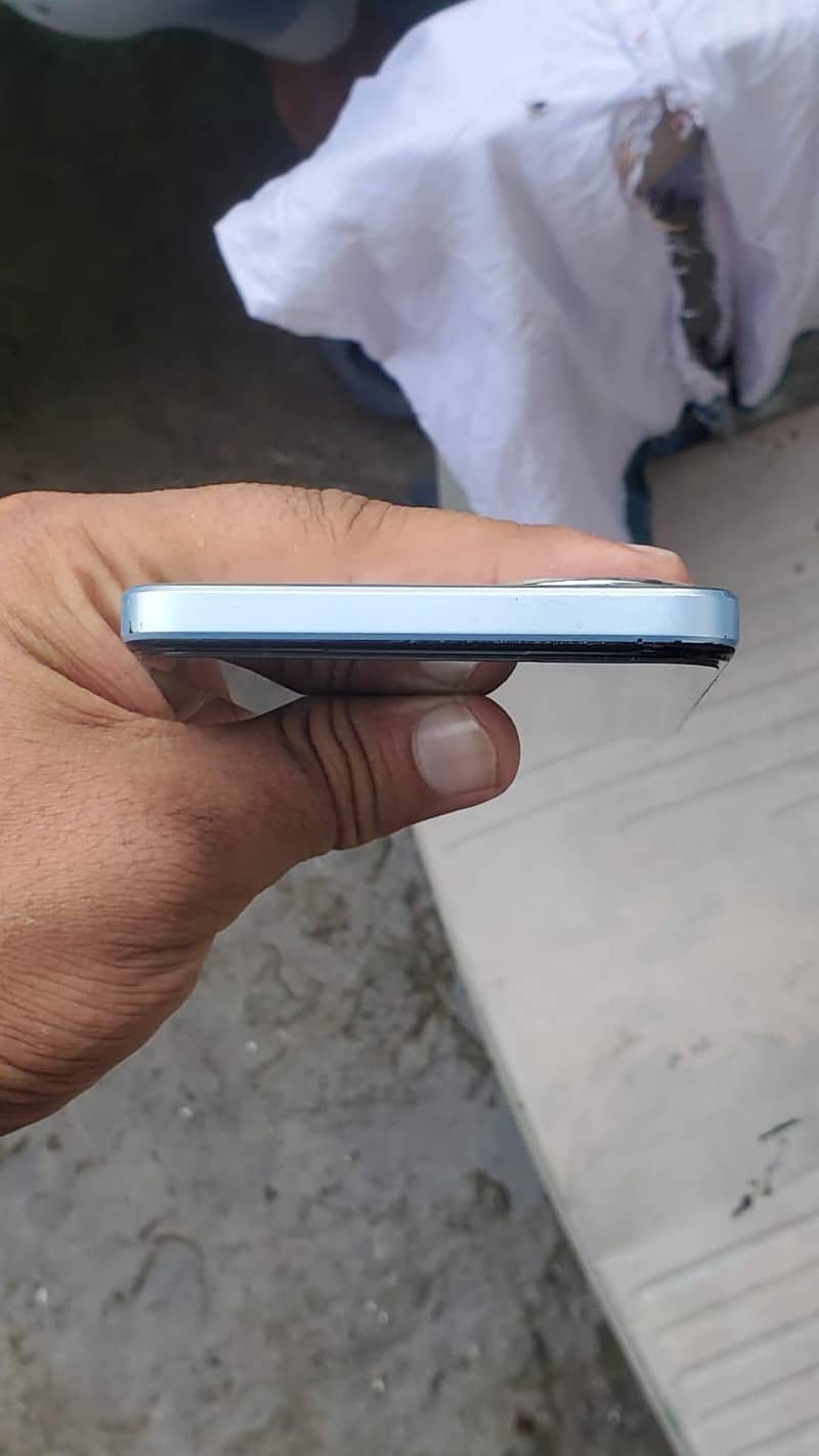 OPPO A60 6
