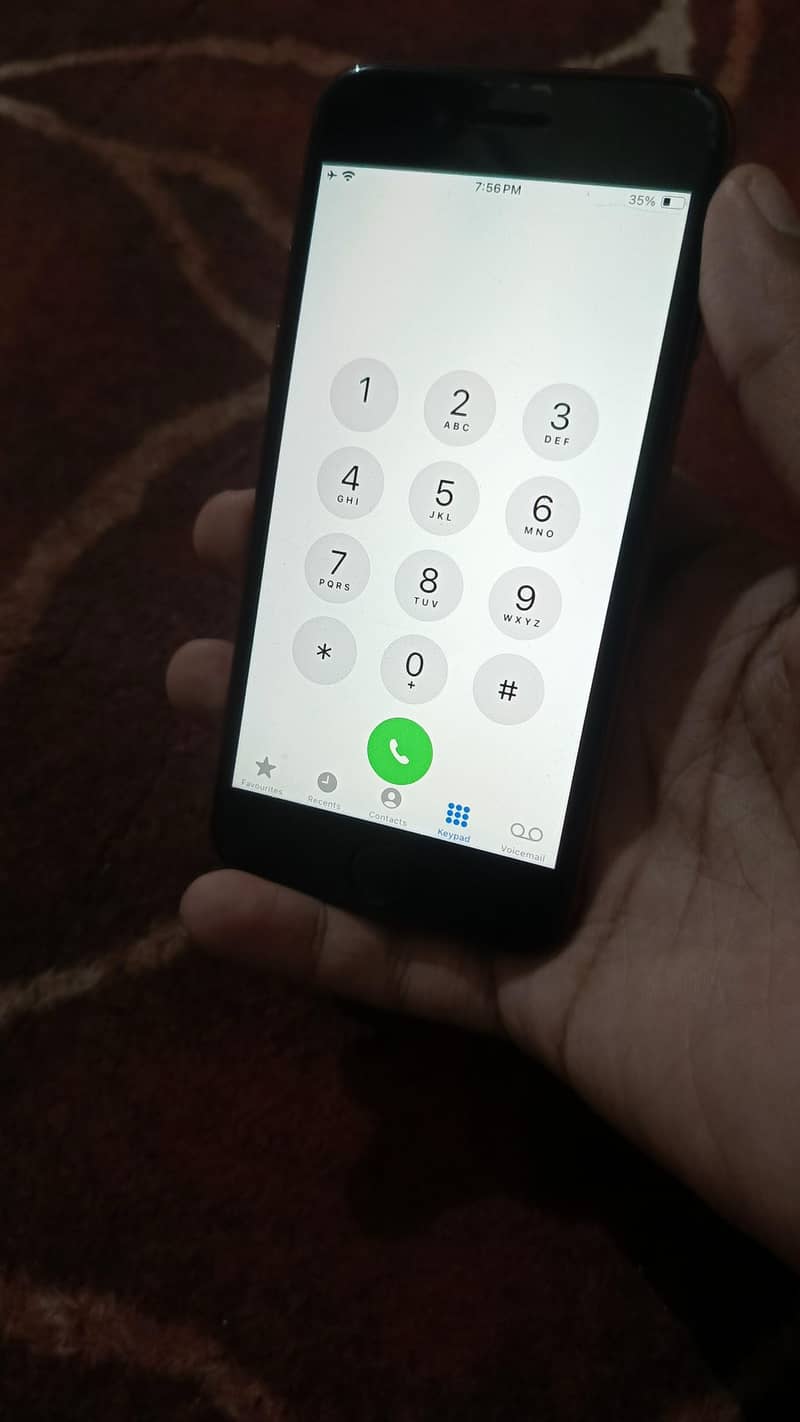 Apple iPhone SE 6