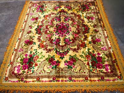 Luxury Floral Velvet Carpet / Rug - Dubai Imported - Urgent Sale