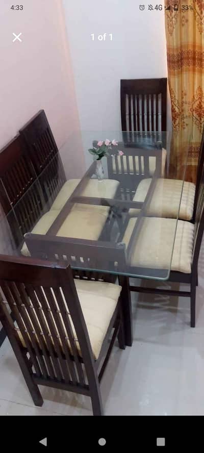 dinning table and 6 chairs